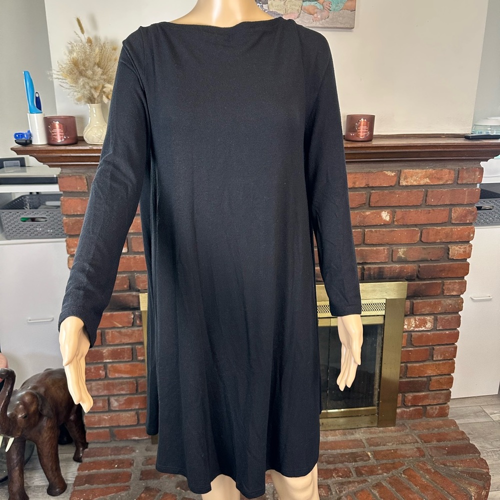 Go Couture Black Flowy Long Sleeve Dress -med